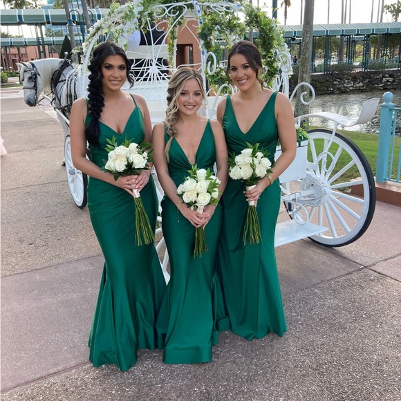 Emerald green bridesmaid formal gown - Picture 6 of 7